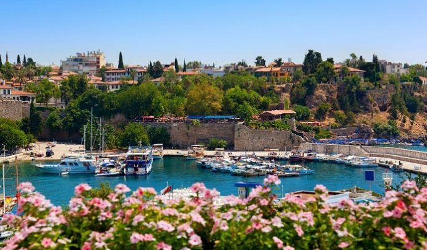 Recep Yavuz’dan turizm açıklaması: Savaş varsa turizm olmaz