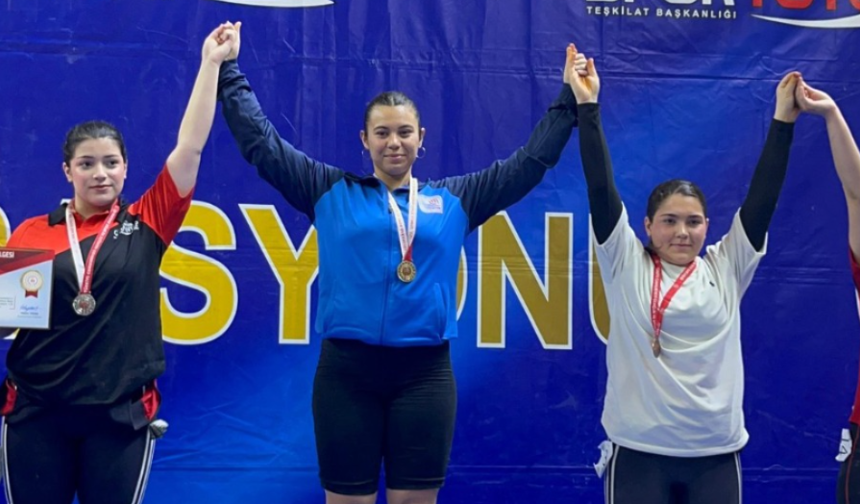 Zeynep Nur Pehlivan Türkiye şampiyonu!