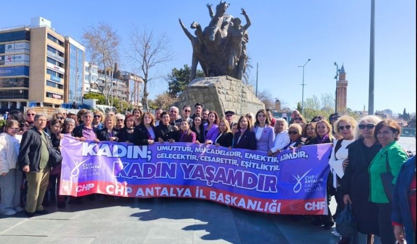 Antalya’da kadınlar hakları için yürüdü