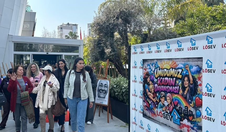 LÖSEV’de 8 Mart’a özel anlamlı etkinlik