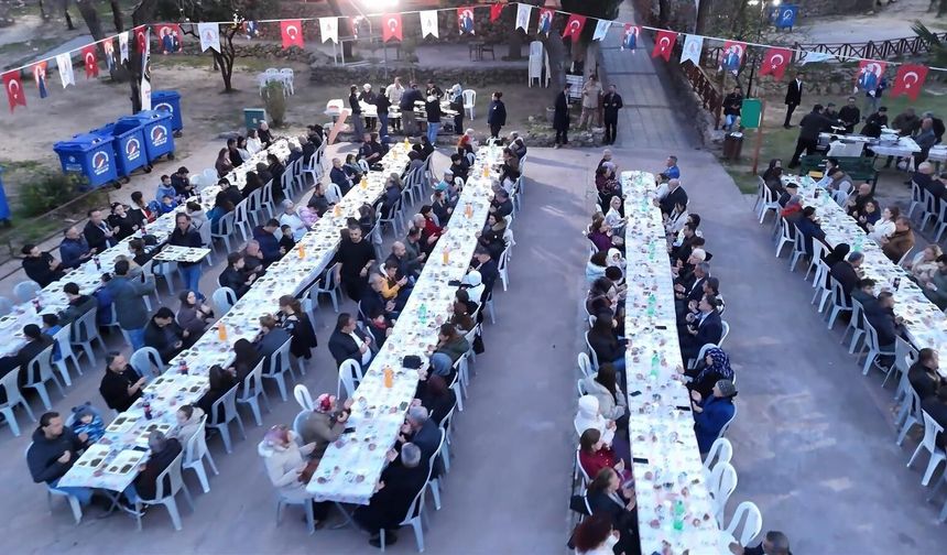 Şehit aileleri ve gaziler iftarda buluştu