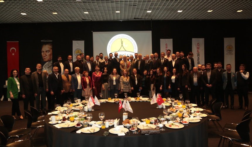 Başkan Oral Antalya’nın sorunlarını anlattı