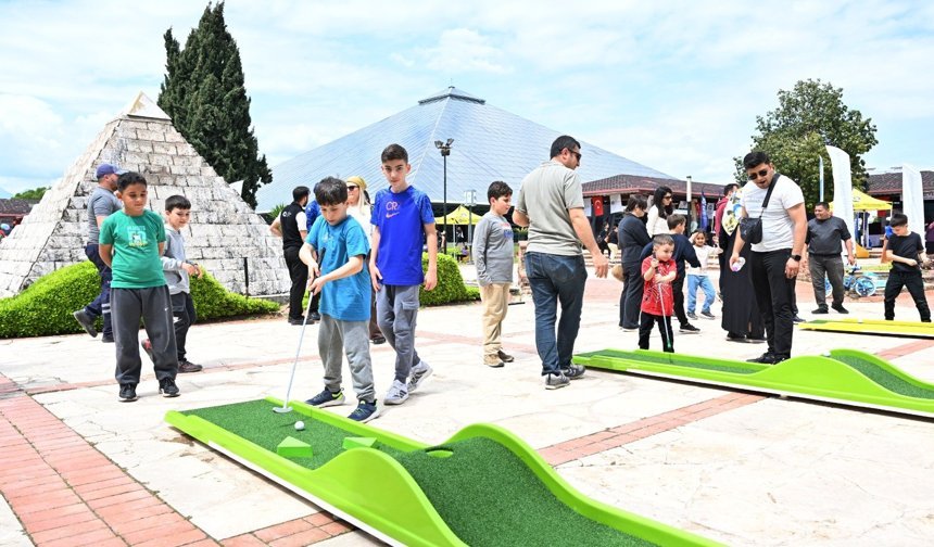 Antalya'da 23 Nisan coşkusu