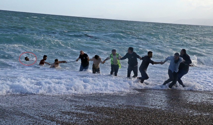 Antalya'da sahilde can pazarı: 1 ölü