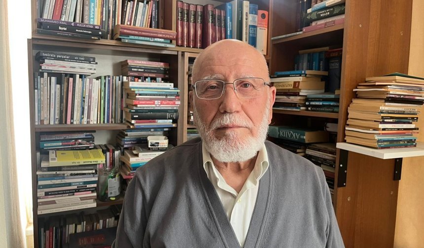 Kitap aşkı çocuklukta başladı, 11 bin kitaba ulaştı