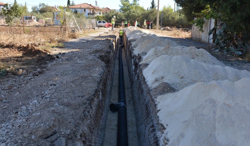 Döşemealtı'ya 2 milyar 483 milyon TL'lik yatırım