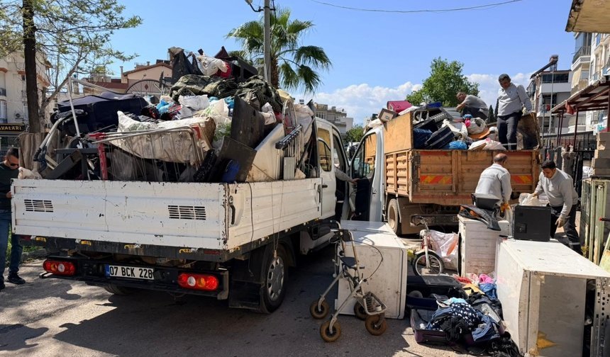 Belediye toplamda 20 kamyon çöp çıkardı