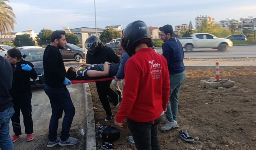 Manavgat'ta motosiklet sürücüsü 20 metre uçtu