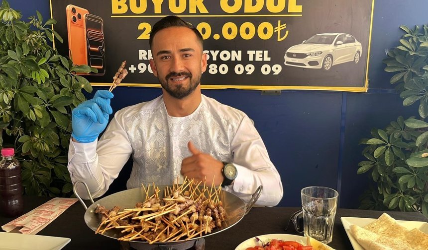 Yarışmada 80 dakikada 7 kilo aldı
