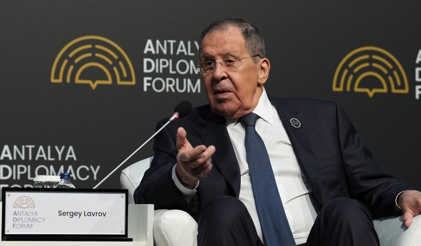 Lavrov'dan Batı'ya çifte standart suçlaması