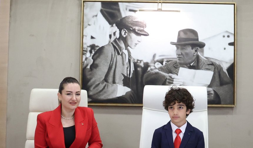 Başkan Vekili Özdemir, koltuğunu  devretti