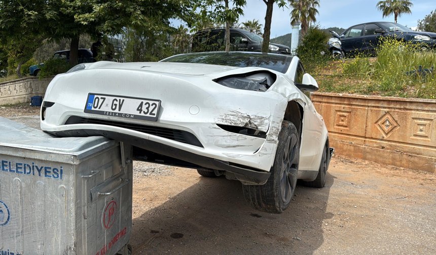 Gazipaşa'da kaza: 3 yaralı