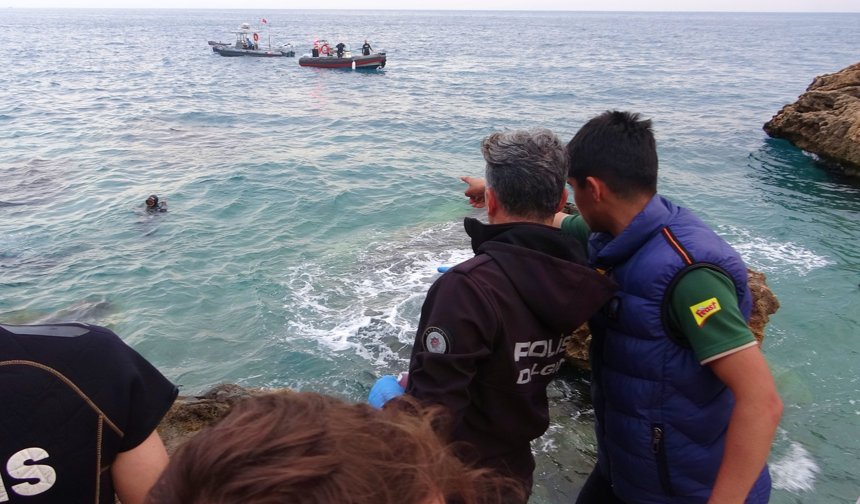 Antalya'da denize giren genç boğuldu