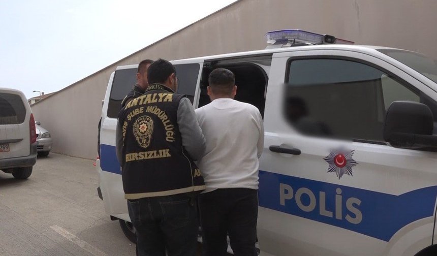 Antalya'da hırsız çetesine operasyon