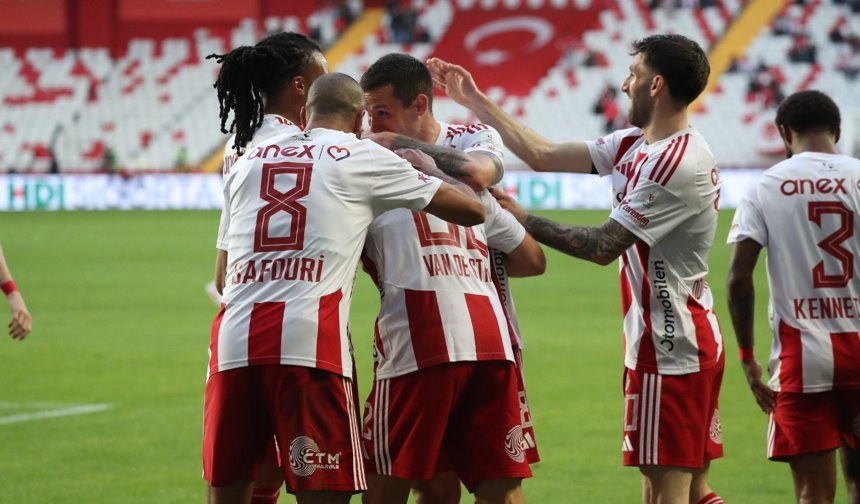 Akrep’ten altın değerinde 3 puan