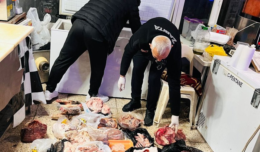 Antalya'da bozuk et satan kasap mühürlendi