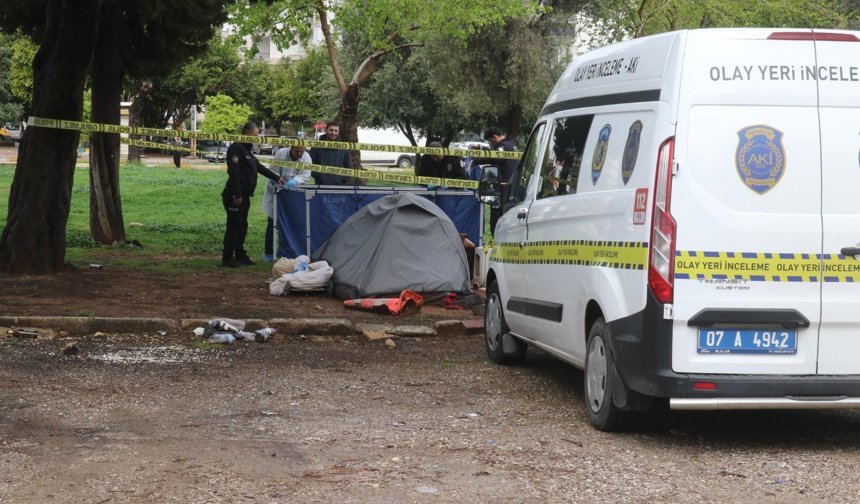 Çadırda ölü bulundu
