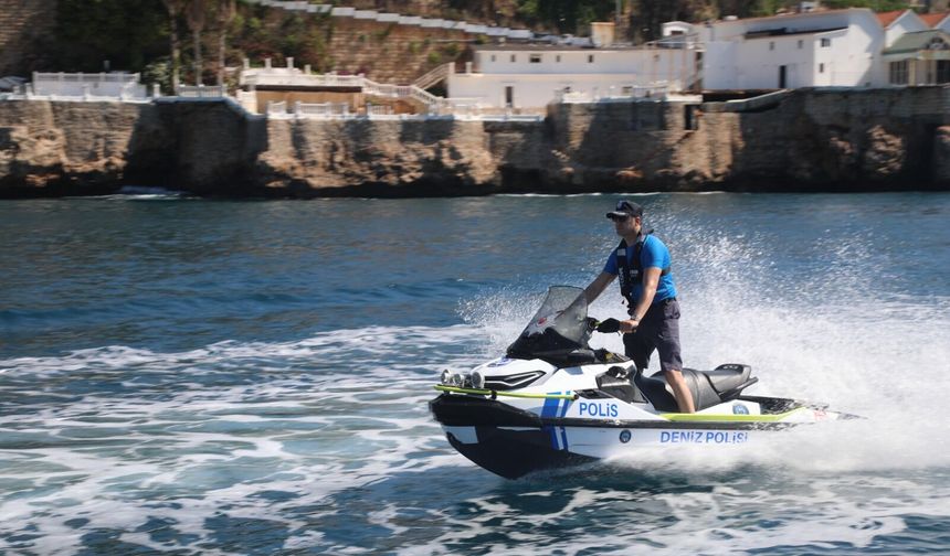 Antalya'da deniz güvenliği onlara emanet