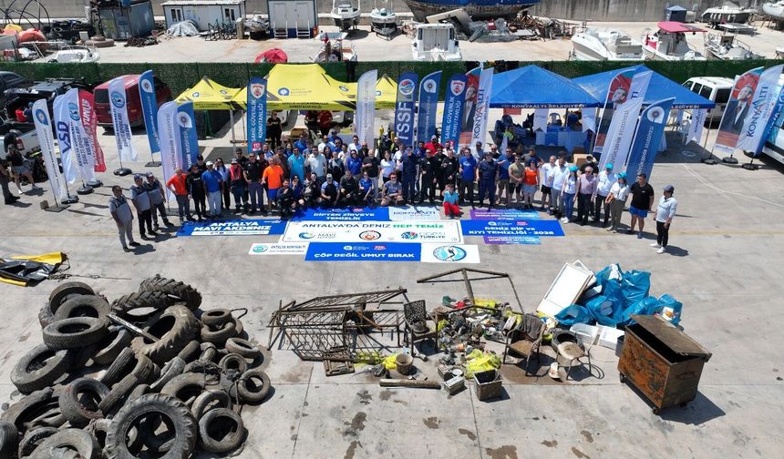 38 dalgıç deniz için daldı