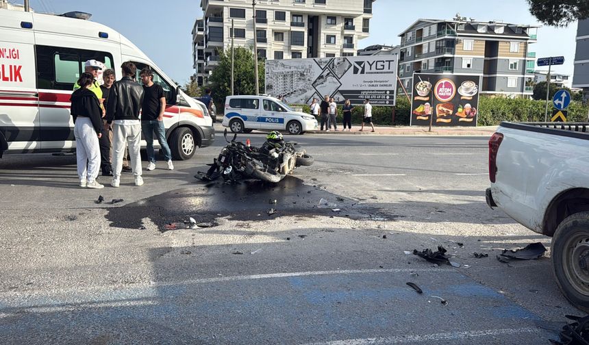 Gazipaşa'da kazada motosikletli ağır yaralandı