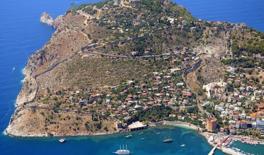 Alanya’da milyonluk iki taşınmaz satışa çıkıyor