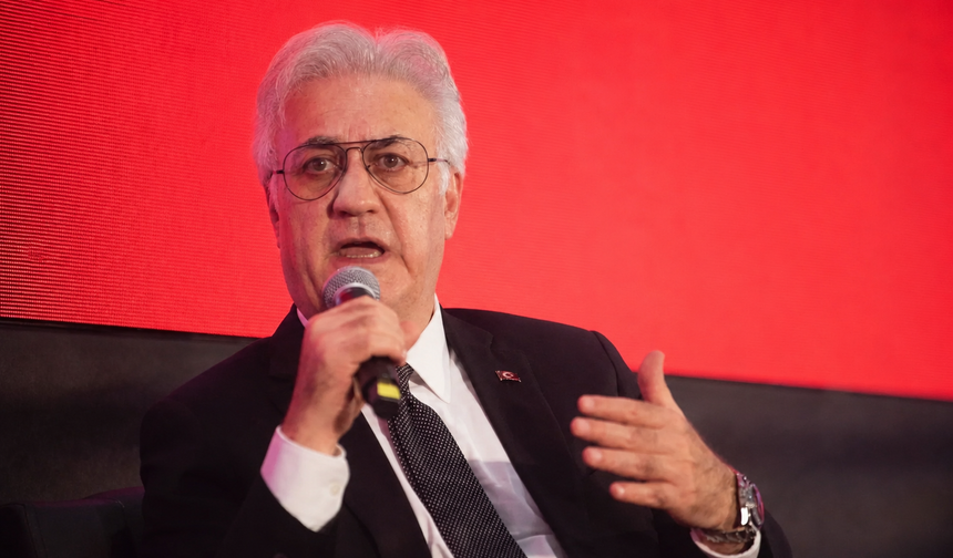Tamer Karadağlı Antalya'da yuhalandı