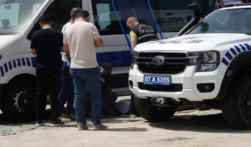 Falezlerden düşen ABD'li turist öldü