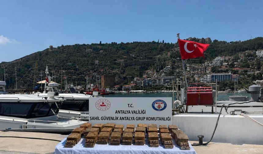 Kıyıya vuran paketten 40 kilo uyuşturucu çıktı