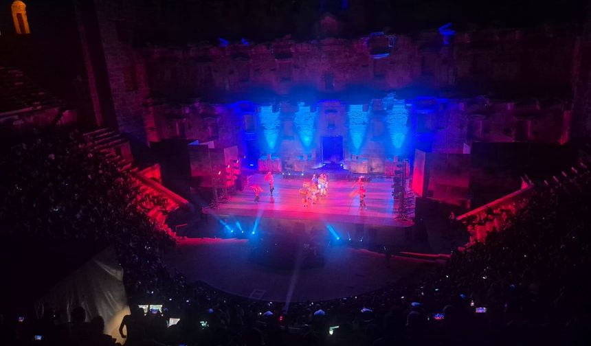 Aspendos’ta yağmur engeli