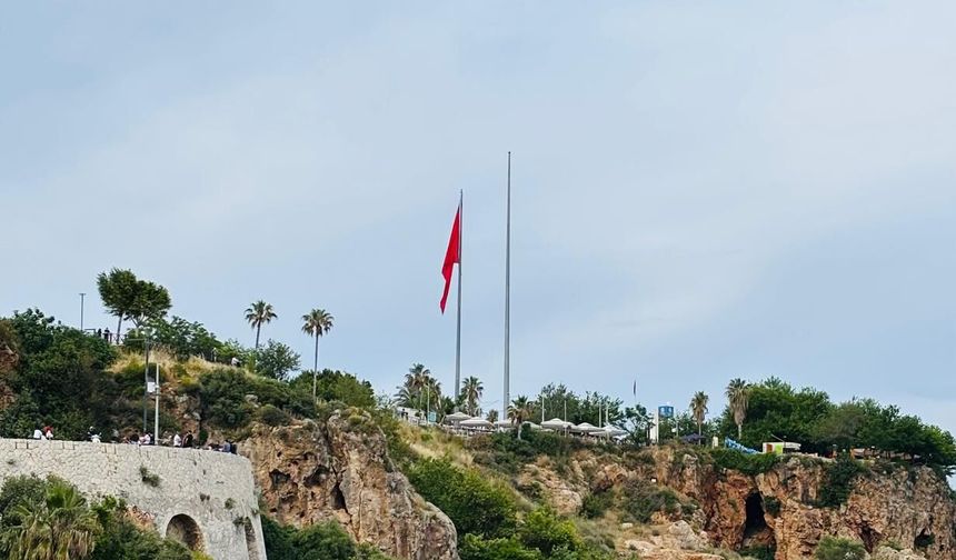 Antalyaspor bayrağı nerede?