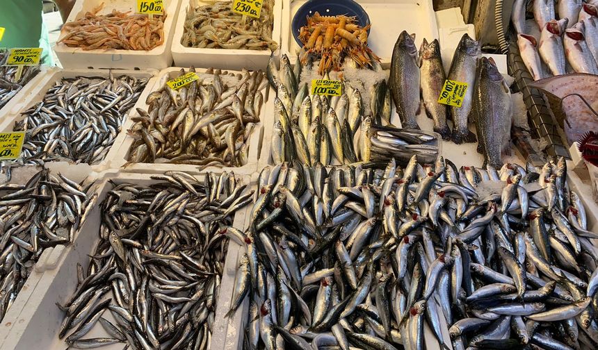 Pazar tezgâhları zehir saçmaya başladı