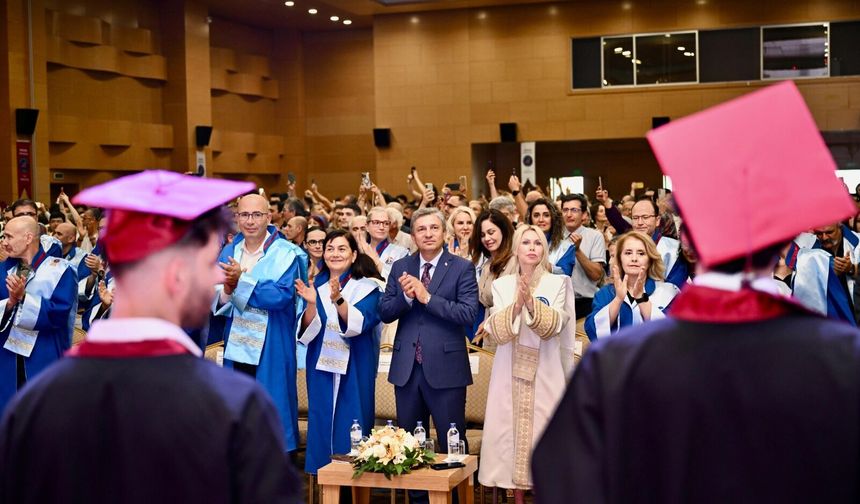 Tıp Fakültesi’nde mezuniyet heyecanı