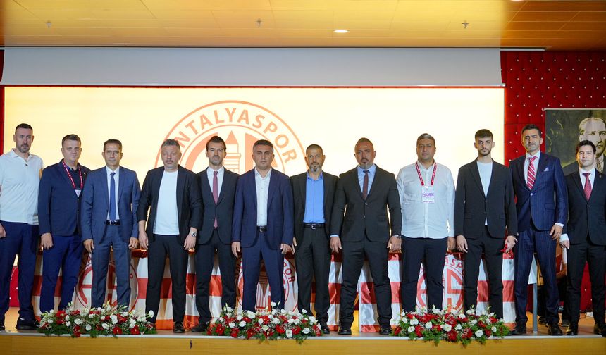 Antalyaspor’da görev dağılımı belli oldu