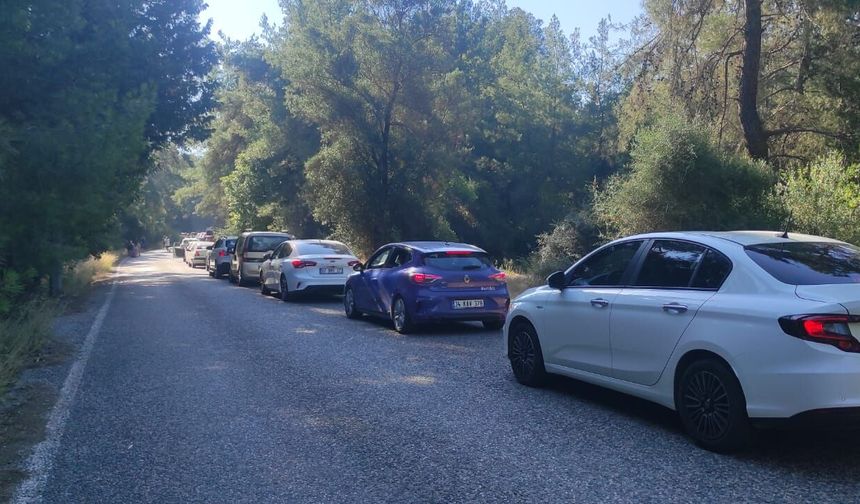 Phaselis’te 2 kilometrelik kuyruk