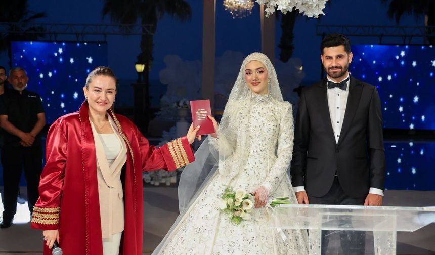 Antalya’yı buluşturan düğün