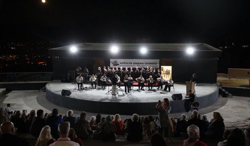 Korkuteli’de muhteşem gece