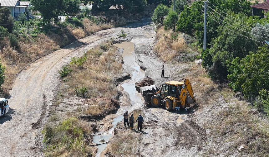 Korkuteli Belediyesi yaraları sarıyor