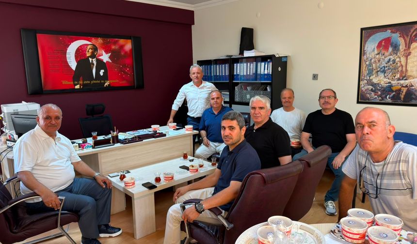 Eğitim Bir-Sen'den aşure ikramı