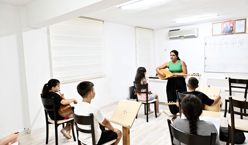Muratpaşa'da bağlama kursu