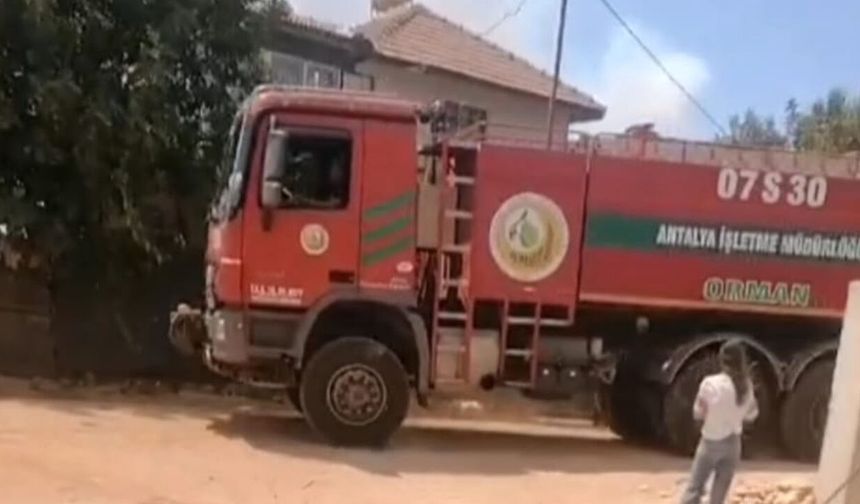 Kepez’de orman yangını paniği: Evler tahliye edildi
