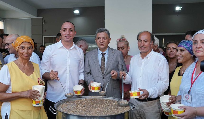Konyaaltı'da aşure lokması programı