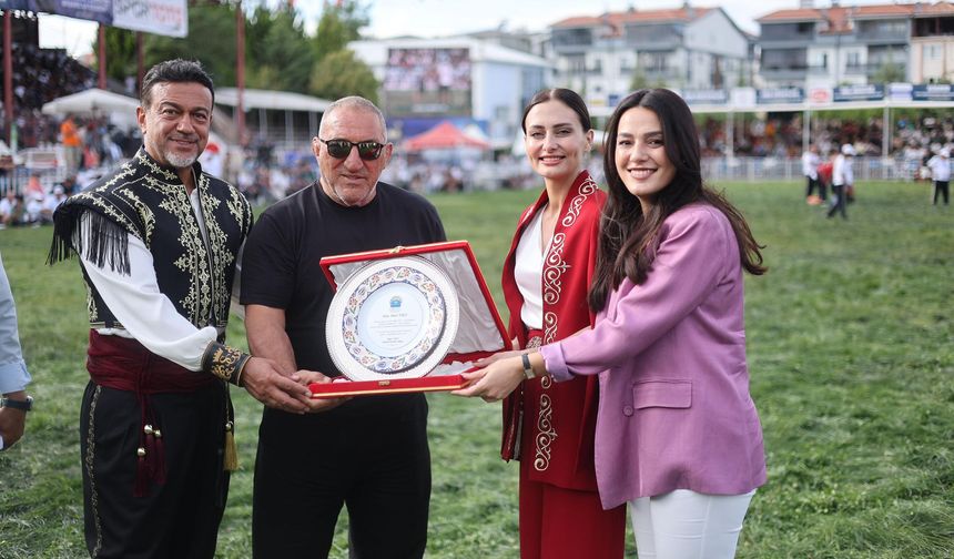 Efsane güreşçi Korkuteli'de