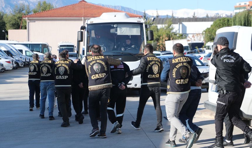 Antalya'da sahte polis operasyonu