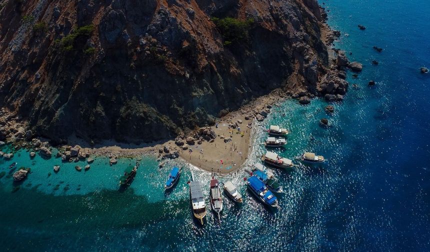 Antalya her mevsim ayrı güzel