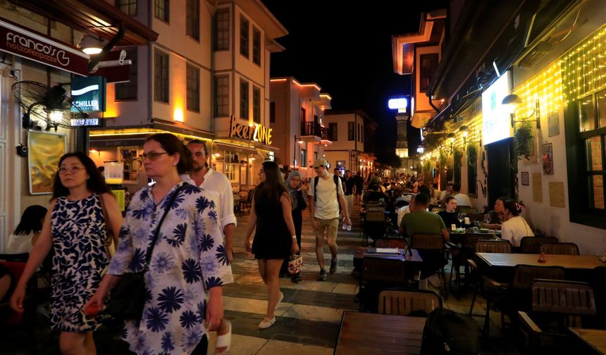 Gece nüfusu 100 katına çıkıyor