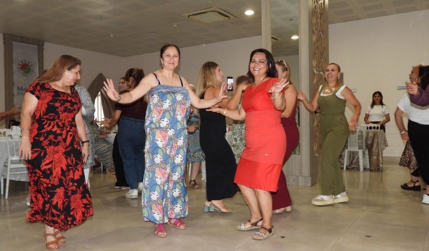 Kepez'de kadınlar matinesi