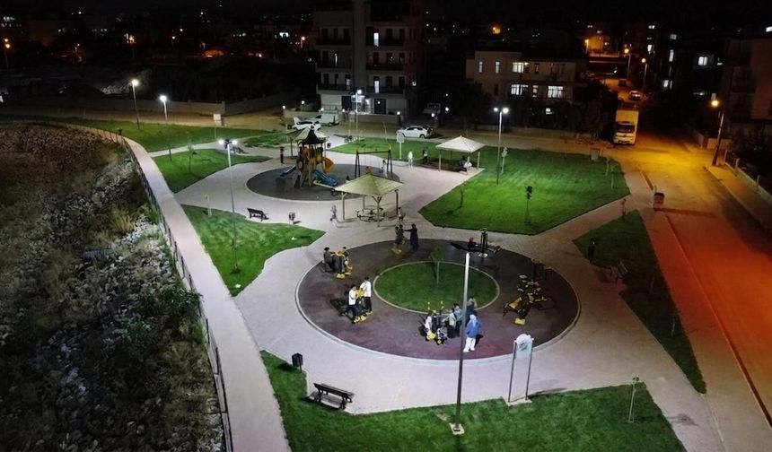 Kepez'de parklar daha aydınlık