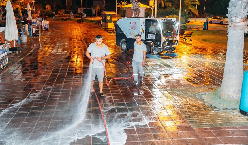 İskele'de gece temizliği