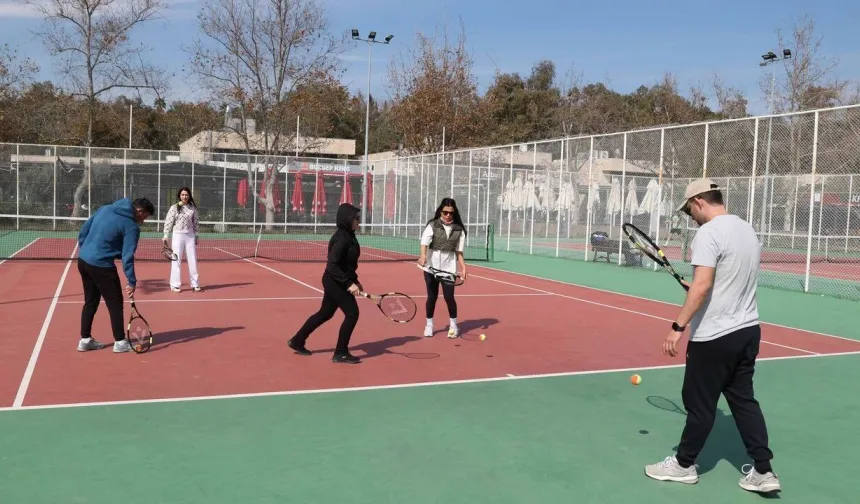 Ücretsiz tenis kursu başvuruları başladı