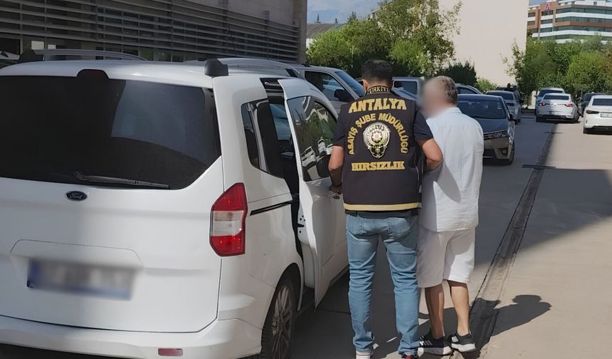 Antalya'da 1 haftada 1787 aranan şahıs yakalandı